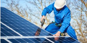 Installation Maintenance Panneaux Solaires Photovoltaïques à Lanneanou